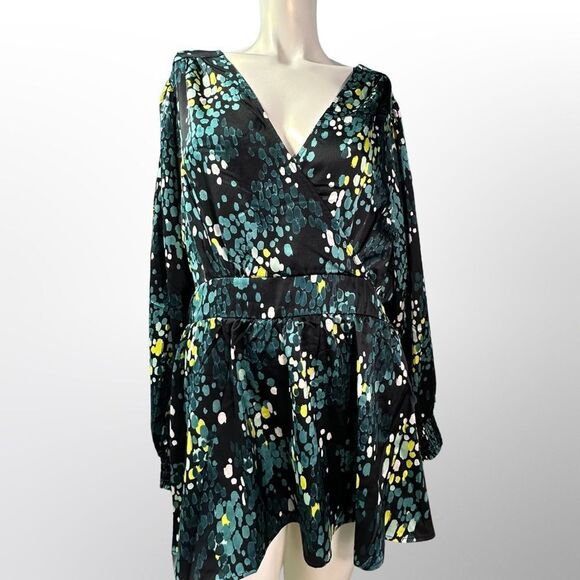 Torrid Womens Top Size 2 (=2X) Satin Surplice Tie‎ Cut Out Back Whimsigoth NWT - Picture 1 of 13